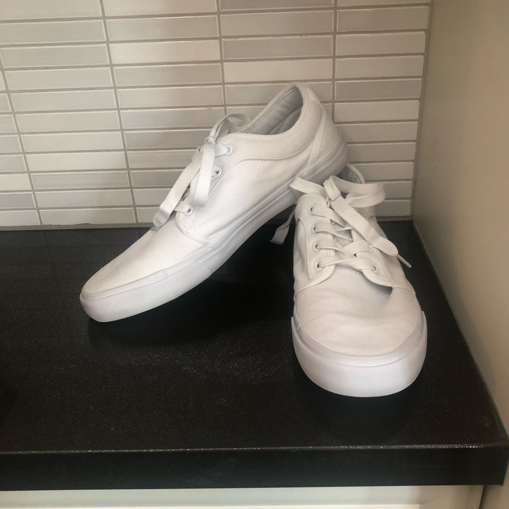 EUC West 49 Amnesia Men’s white canvas sneakers